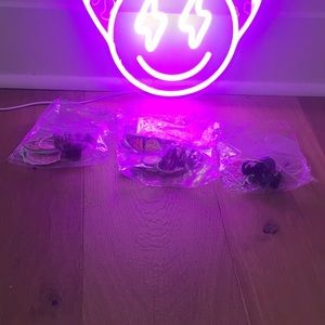 Mini gift bags separately NOT THE LIGHT ITS NOT FOR SALEthe things in front are